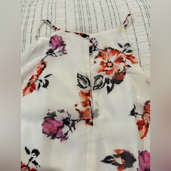 Lush Floral White Romper - Picture 4 of 5